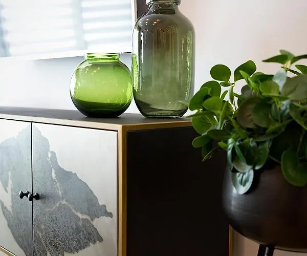 Millo Parking By Impero بوزنان